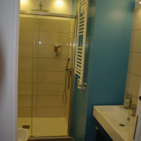 Travel House Konukevi 4*