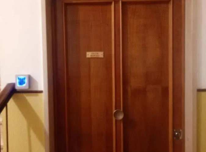 Affittacamere Travel House 4*