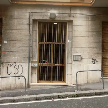 Travel House 4*