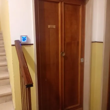 Travel House Специя