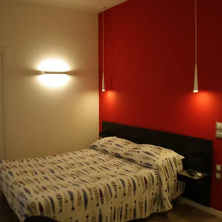 Travel House 4* Специя